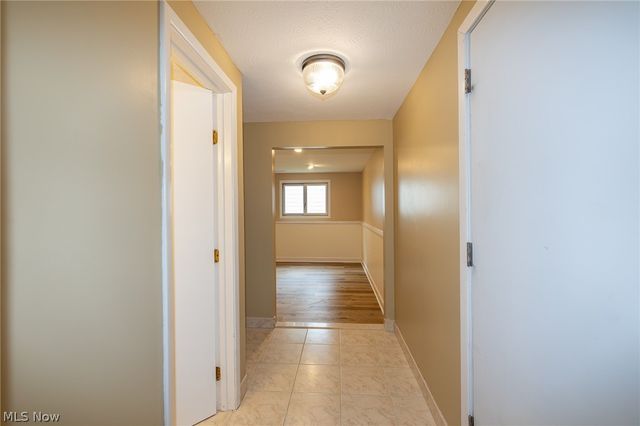 4668 Azalea Lane, North Olmsted, OH 44070
