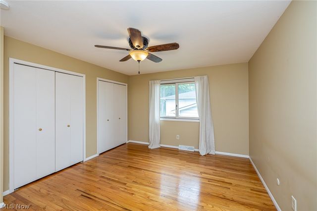 4668 Azalea Lane, North Olmsted, OH 44070