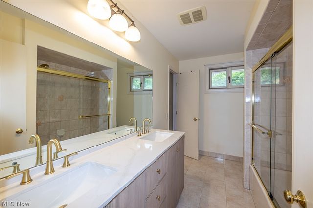 4668 Azalea Lane, North Olmsted, OH 44070