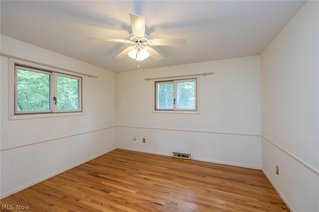 4668 Azalea Lane, North Olmsted, OH 44070