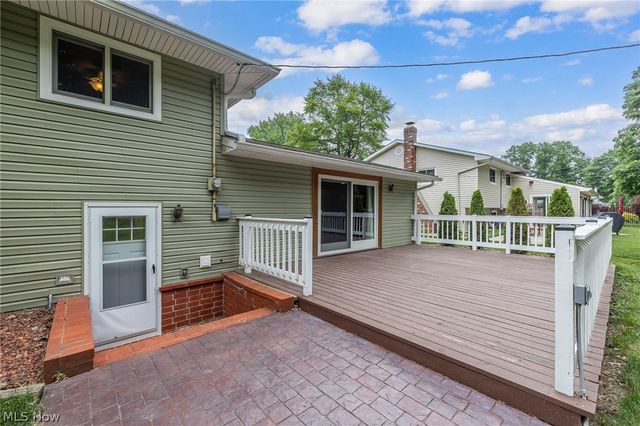 4668 Azalea Lane, North Olmsted, OH 44070