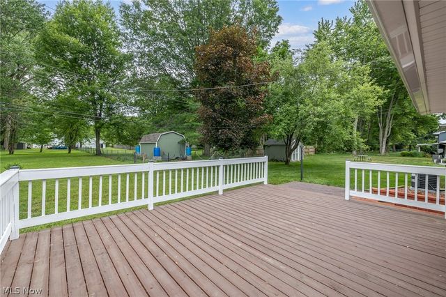 4668 Azalea Lane, North Olmsted, OH 44070