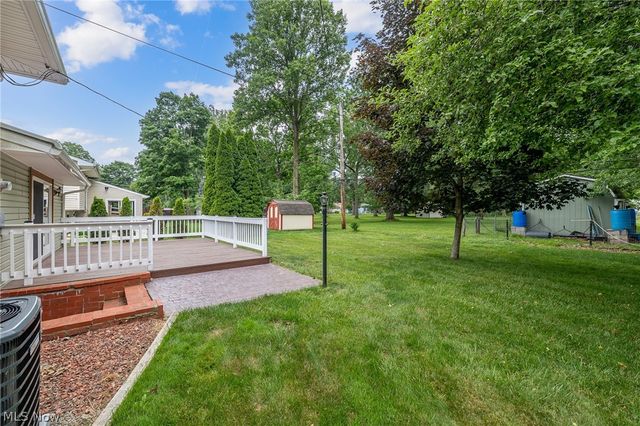 4668 Azalea Lane, North Olmsted, OH 44070