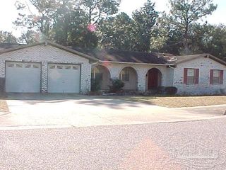 1860 Broyhill Ln, Pensacola, FL 32526
