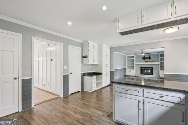 2241 Deer Oaks Trail, Lawrenceville, GA 30044