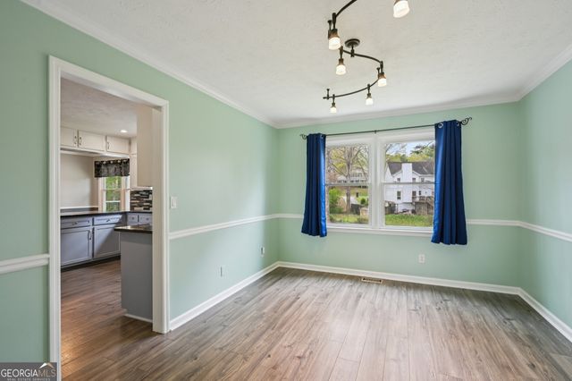 2241 Deer Oaks Trail, Lawrenceville, GA 30044