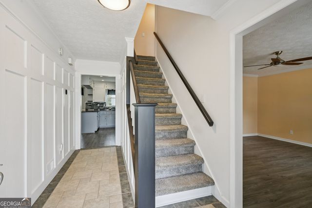 2241 Deer Oaks Trail, Lawrenceville, GA 30044