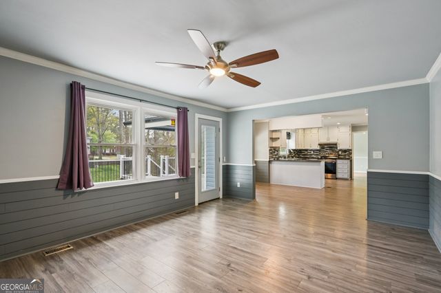 2241 Deer Oaks Trail, Lawrenceville, GA 30044