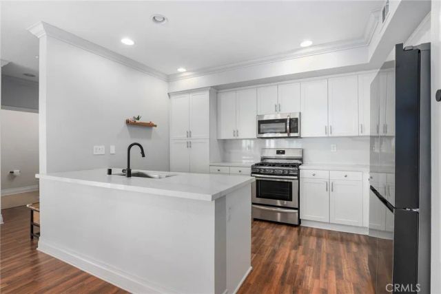 13024 Union Avenue 401, Hawthorne, CA 90250