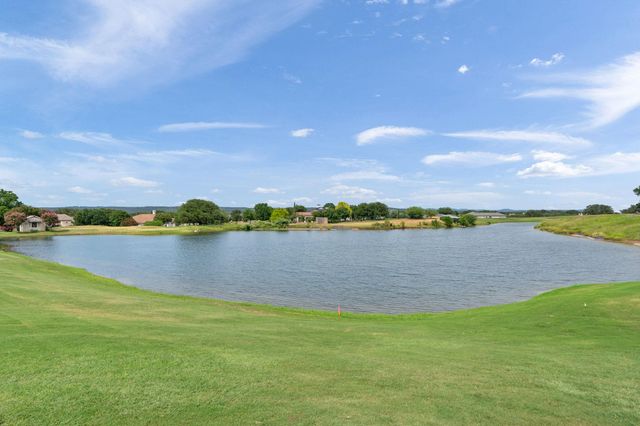1808 Ballinger Dr DR, Spicewood, TX 78669