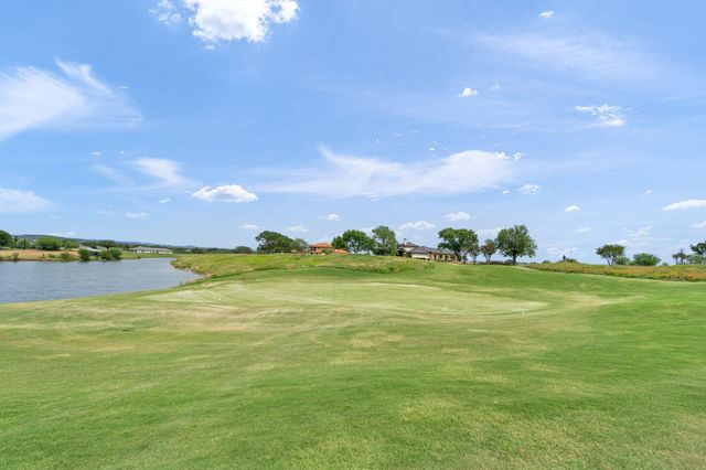1808 Ballinger Dr DR, Spicewood, TX 78669