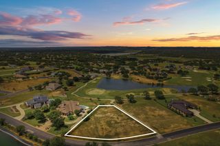 1808 Ballinger Dr DR, Spicewood, TX 78669