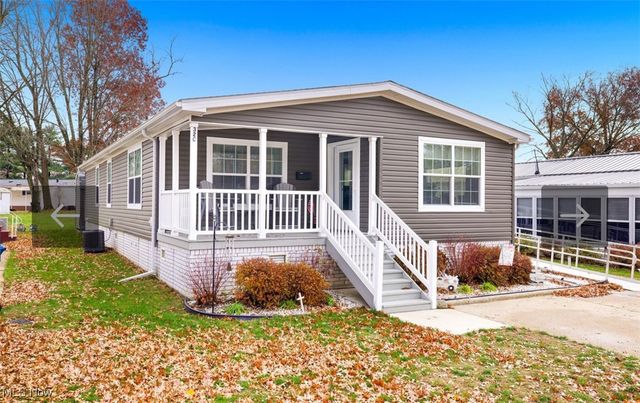 32 C Street SW, Navarre, OH 44662