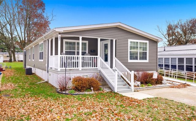 32 C Street SW, Navarre, OH 44662