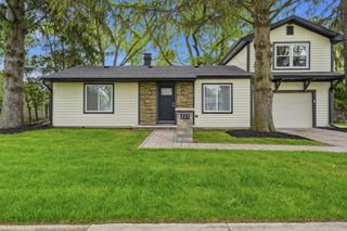 231 Saint Marys Parkway, Buffalo Grove, IL 60089