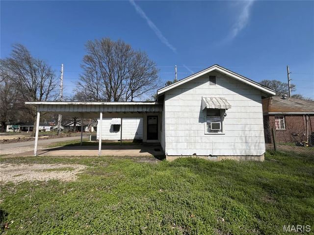 317 Main Street, Steele, MO 63877