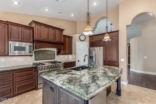 16038 S 35TH Way, Phoenix, AZ 85048