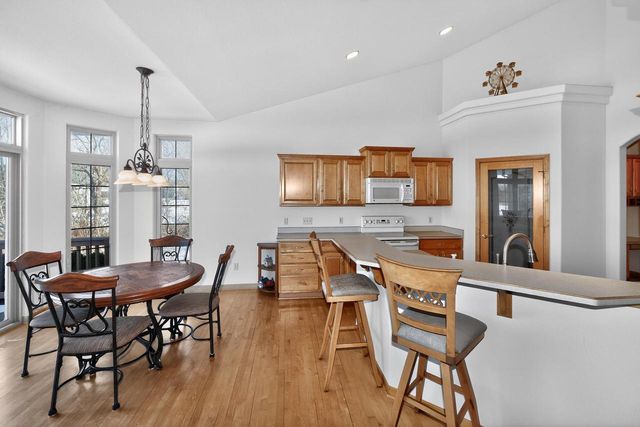 8244 Anna AVENUE, Waterford, WI 53185