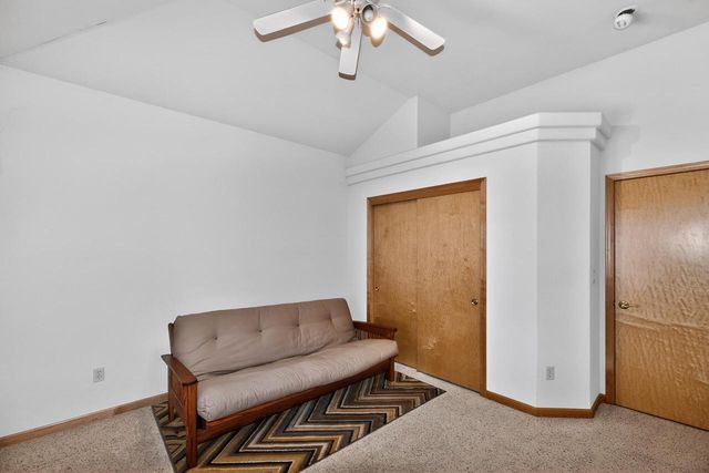 8244 Anna AVENUE, Waterford, WI 53185