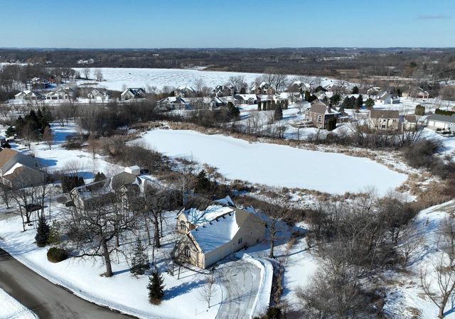 8244 Anna AVENUE, Waterford, WI 53185