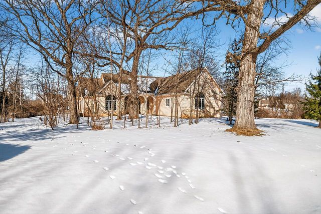 8244 Anna AVENUE, Waterford, WI 53185