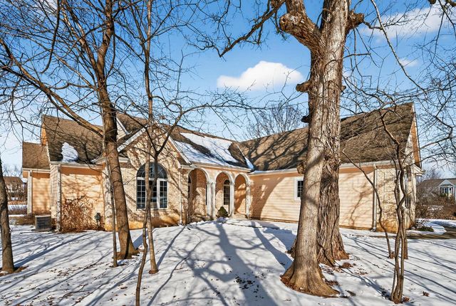 8244 Anna AVENUE, Waterford, WI 53185