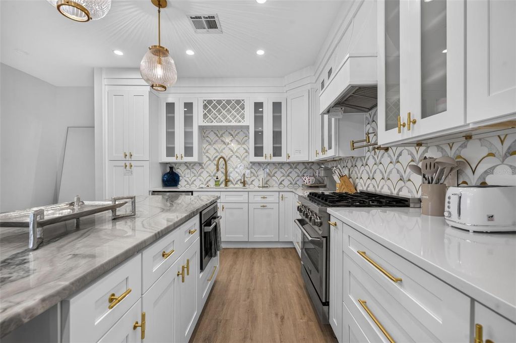 Image 18 of property listing at 413 W PRINCETON STREET, Orlando, FL 32804