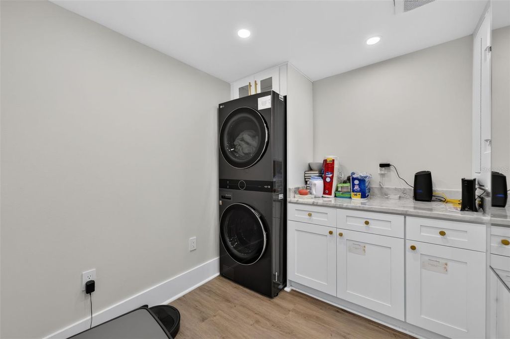 Image 30 of property listing at 413 W PRINCETON STREET, Orlando, FL 32804