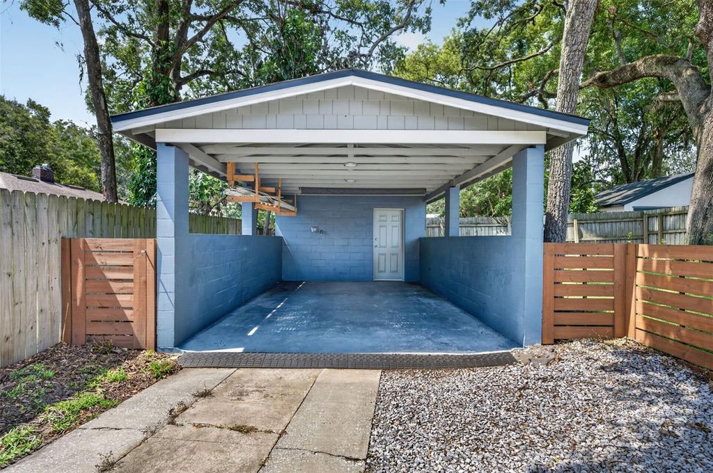 Image 33 of property listing at 413 W PRINCETON STREET, Orlando, FL 32804