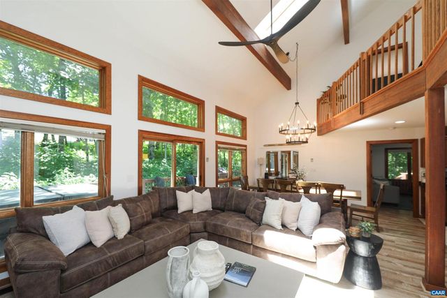 278 E CATOCTIN DR, Wintergreen Resort, VA 22967