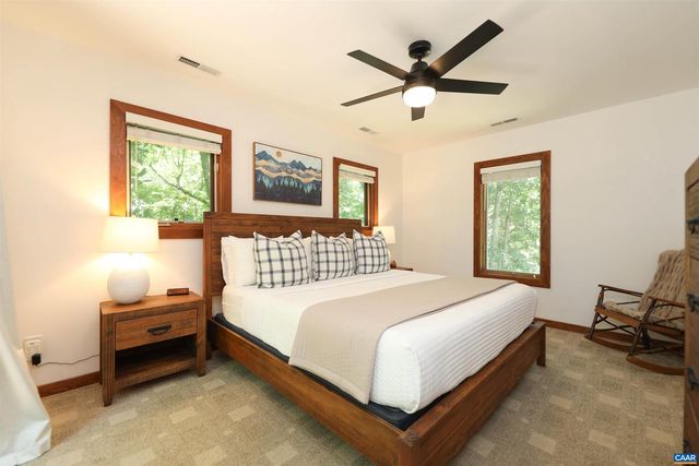 278 E CATOCTIN DR, Wintergreen Resort, VA 22967