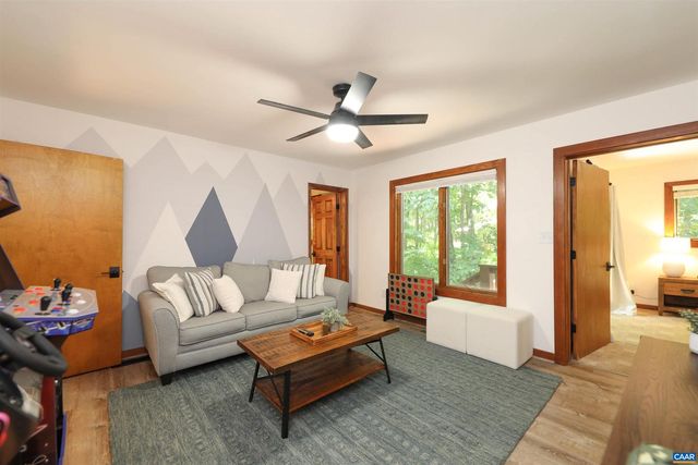 278 E CATOCTIN DR, Wintergreen Resort, VA 22967