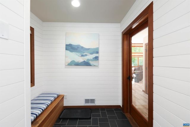 278 E CATOCTIN DR, Wintergreen Resort, VA 22967