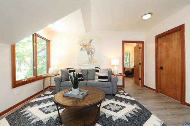 278 E CATOCTIN DR, Wintergreen Resort, VA 22967