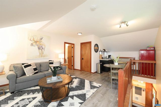278 E CATOCTIN DR, Wintergreen Resort, VA 22967