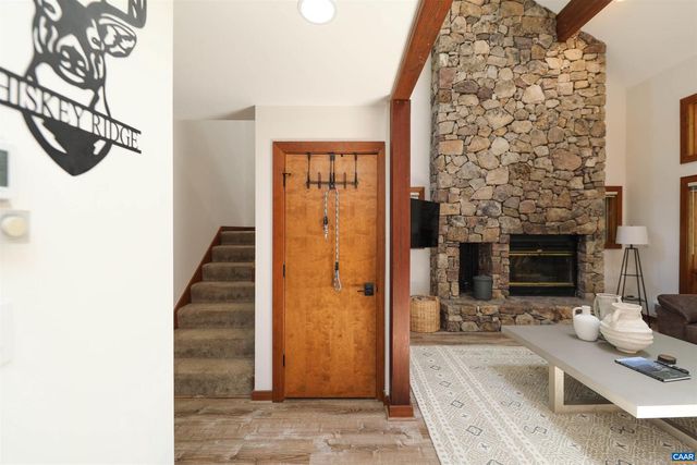 278 E CATOCTIN DR, Wintergreen Resort, VA 22967