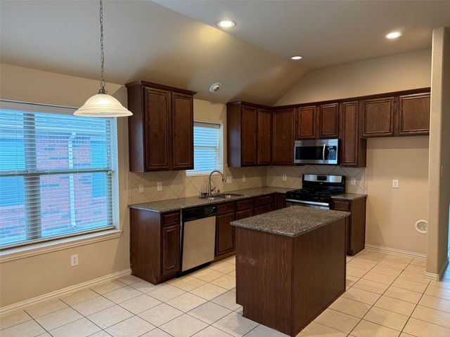 2424 Gold Rush Drive, Mckinney, TX 75071