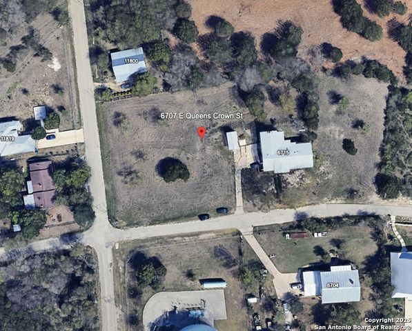 6707 E QUEENS CROWN ST, Live Oak, TX 78233
