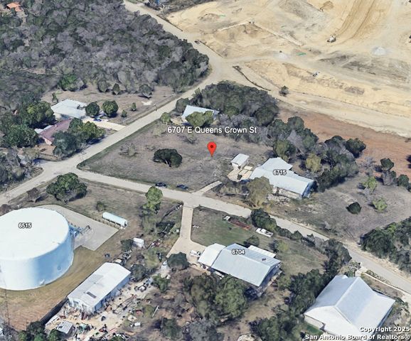 6707 E QUEENS CROWN ST, Live Oak, TX 78233