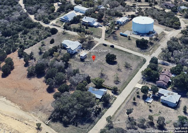 6707 E QUEENS CROWN ST, Live Oak, TX 78233