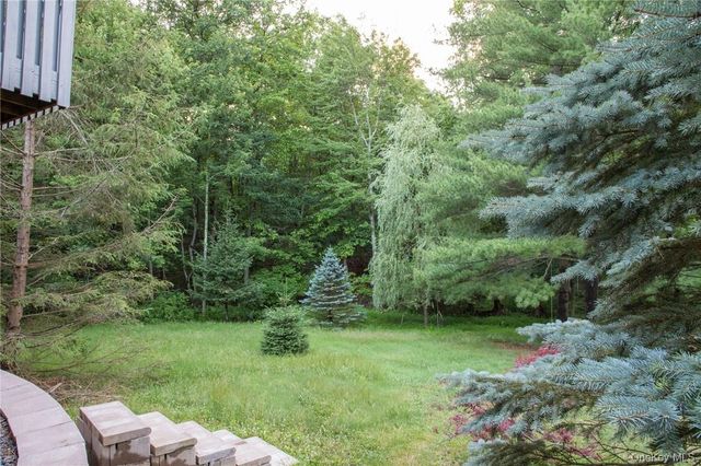 8 Fillmore Court, Highland Mills, NY 10930