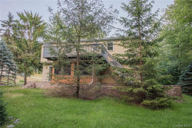 8 Fillmore Court, Highland Mills, NY 10930