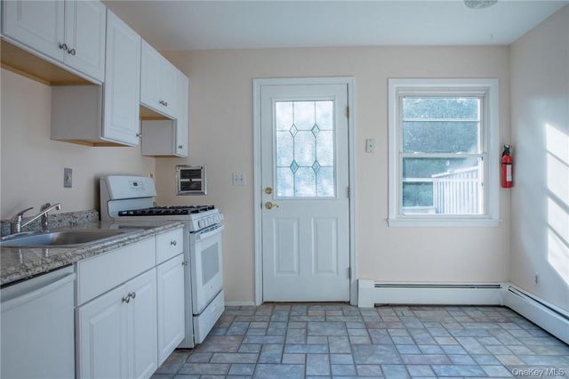 8 Fillmore Court, Highland Mills, NY 10930