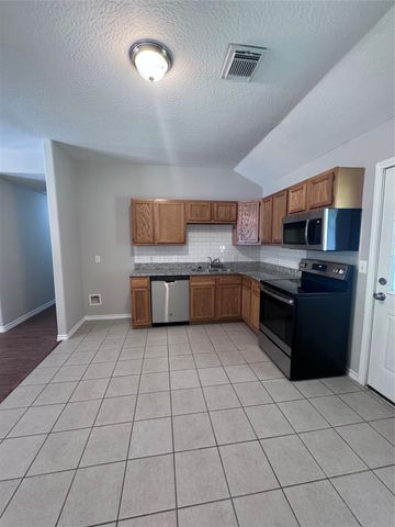12551 Royal Lake Drive, Conroe, TX 77303