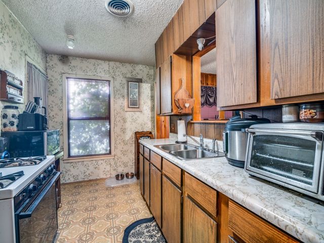 113 W State Street, Garland, TX 75040