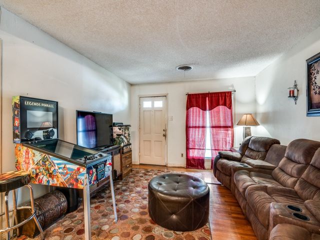 113 W State Street, Garland, TX 75040