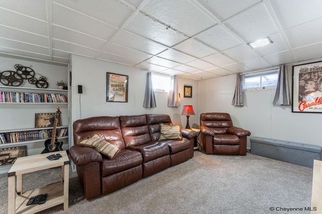 1851 E PERSHING BLVD, Cheyenne, WY 82001