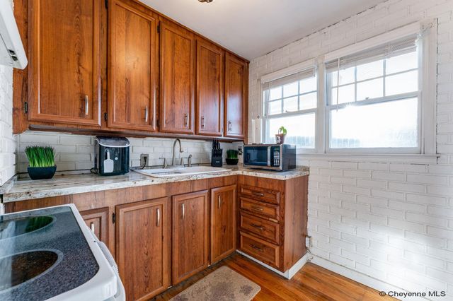 1851 E PERSHING BLVD, Cheyenne, WY 82001