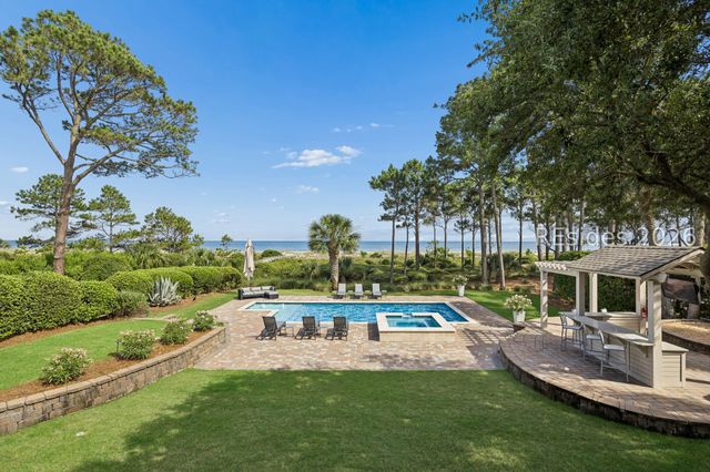 33 Ruddy Turnstone Rd, Hilton Head Island, SC 29928
