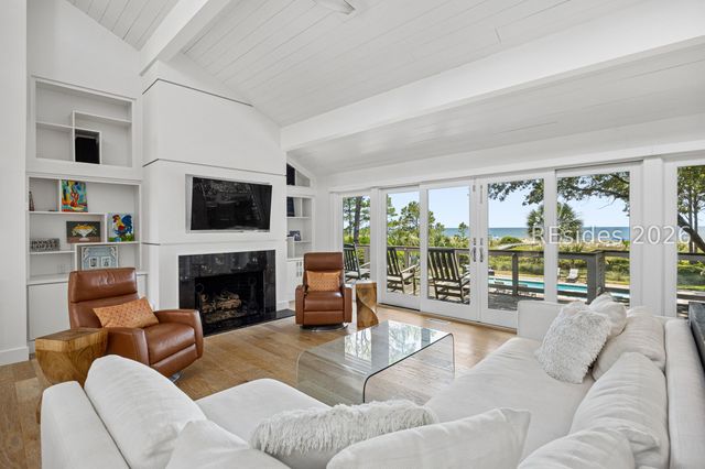 33 Ruddy Turnstone Rd, Hilton Head Island, SC 29928